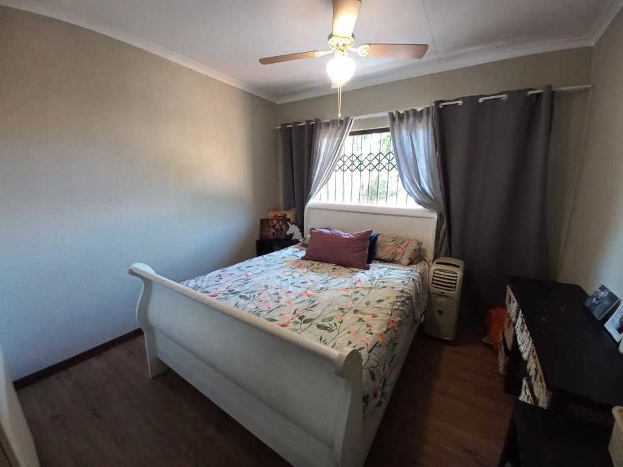 2 Bedroom Property for Sale in Safari Gardens North West